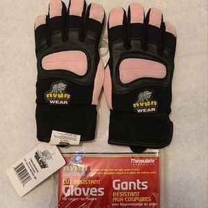 NWT Dynowear Cut Resistant Kids Gloves